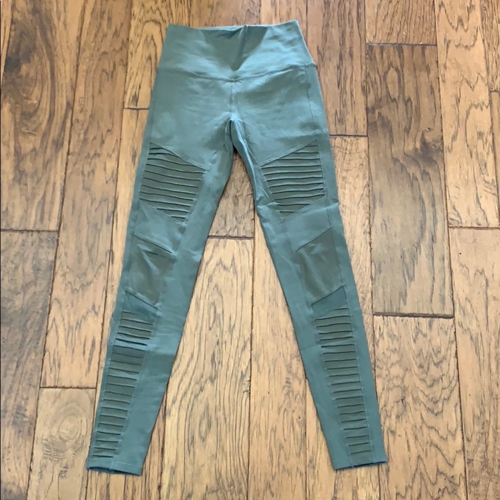ALO Yoga Moto Legging - Olive